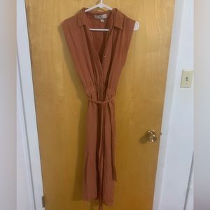 Women’s thread and supply dress